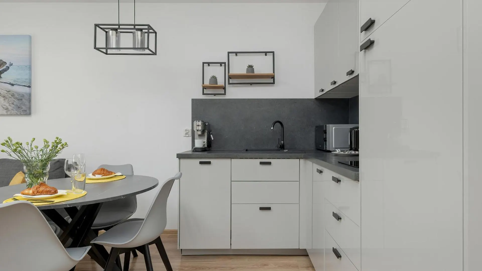 Exclusive And Modern Grey Apartment With Furnished Balcony In Kolobrzeg By Noclegi Renters 0*,