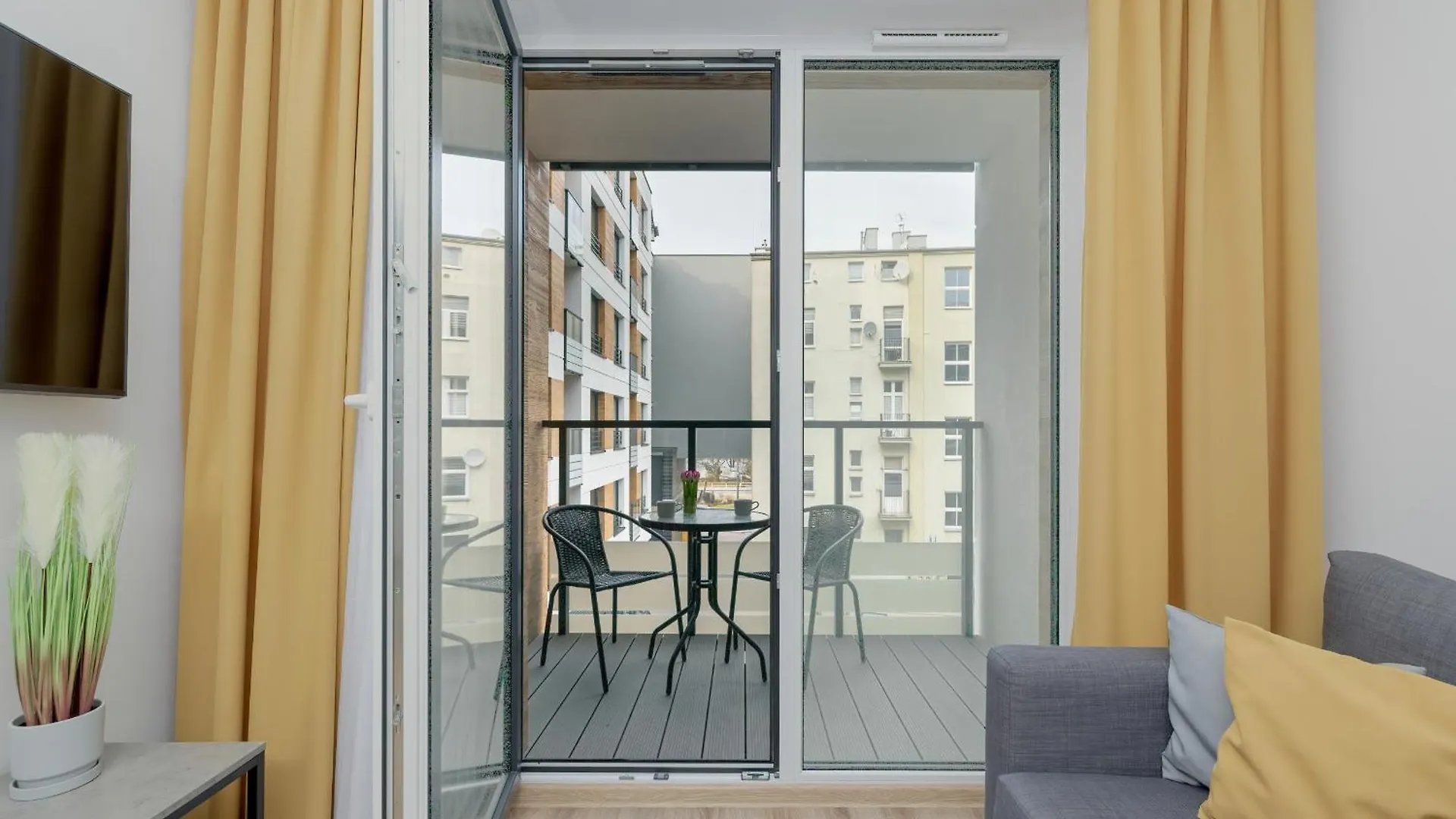 Exclusive And Modern Grey Apartment With Furnished Balcony In Kolobrzeg By Noclegi Renters